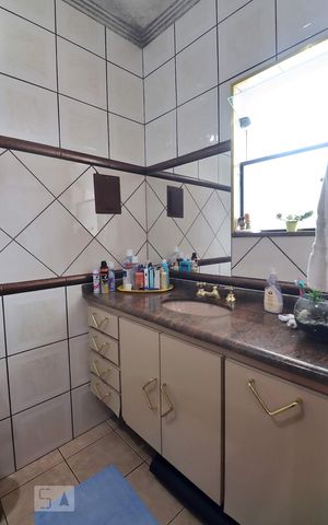 Casa à venda com 181m², 3 quartos e 2 vagasBanheiro da Suíte