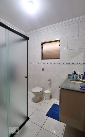 Casa à venda com 181m², 3 quartos e 2 vagasBanheiro Social