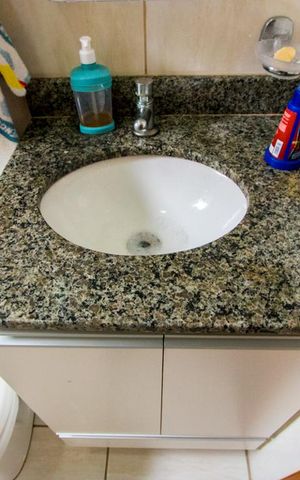 Apartamento à venda com 172m², 3 quartos e 2 vagas Apartamento à venda com 172m², 3 quartos e 2 vagasBanheiro social