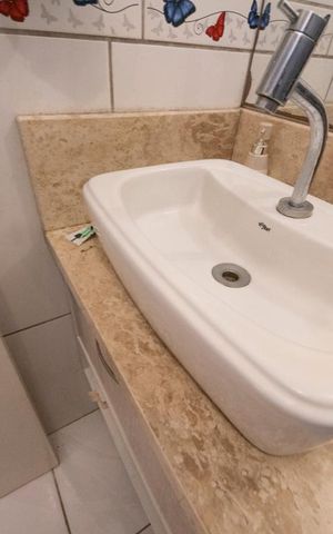 Casa para alugar com 47m², 2 quartos e 2 vagasBanheiro
