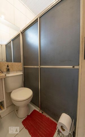 Casa para alugar com 47m², 2 quartos e 2 vagasBanheiro