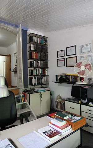 Casa à venda com 96m², 3 quartos e 1 vagaEscritório