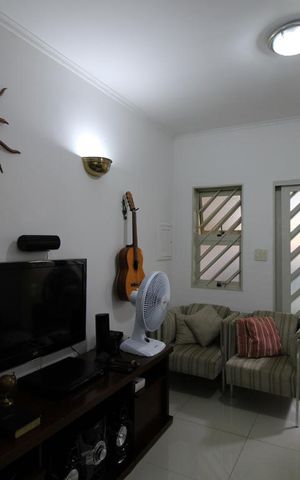 Casa à venda com 96m², 3 quartos e 1 vagaSala
