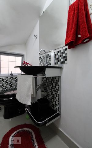 Casa à venda com 96m², 3 quartos e 1 vagaLavabo
