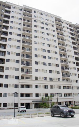 Apartamento para alugar com 64m², 2 quartos e 1 vagaFachada
