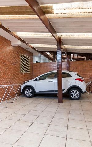 Casa à venda com 115m², 3 quartos e 2 vagasGaragem