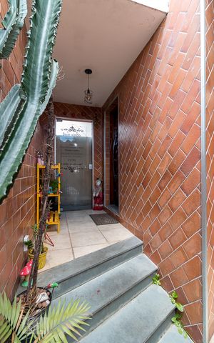 Casa à venda com 115m², 3 quartos e 2 vagasEntrada da casa