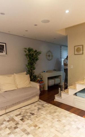 Casa de condomínio à venda com 210m², 4 quartos e 2 vagasSala de estar
