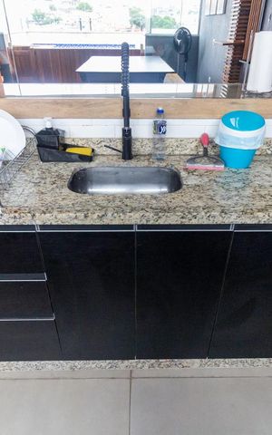 Casa de condomínio à venda com 210m², 4 quartos e 2 vagasTerraço