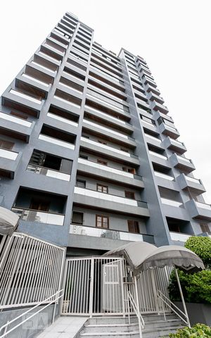 Apartamento para alugar com 62m², 2 quartos e 1 vaga Apartamento para alugar com 62m², 2 quartos e 1 vagaFachada