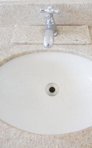 Apartamento à venda com 71m², 2 quartos e 1 vagaDetalhe Banheiro