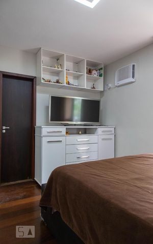 Apartamento à venda com 150m², 4 quartos e 2 vagas Apartamento à venda com 150m², 4 quartos e 2 vagasSuíte