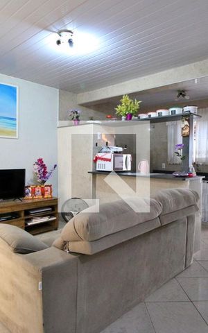 Casa à venda com 180m², 3 quartos e 6 vagasSala (fundos)