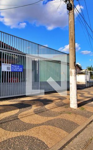 Casa à venda com 180m², 3 quartos e 6 vagasFachada