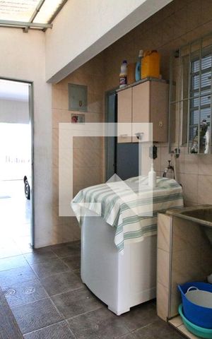 Casa à venda com 180m², 3 quartos e 6 vagasÁrea de serviço