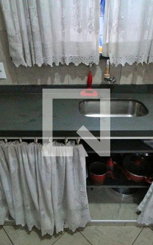 Casa à venda com 180m², 3 quartos e 6 vagasCozinha (fundos)