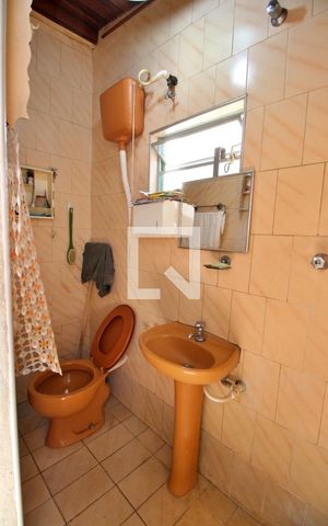Casa à venda com 180m², 3 quartos e 6 vagasBanheiro Área gourmet