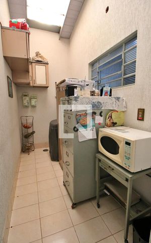 Casa à venda com 180m², 3 quartos e 6 vagasCozinha - Anexo