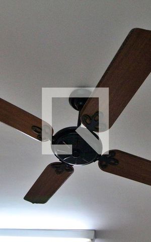 Casa à venda com 180m², 3 quartos e 6 vagasCozinha - Ventilador