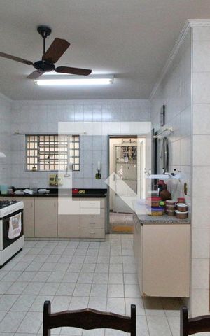 Casa à venda com 180m², 3 quartos e 6 vagasCozinha