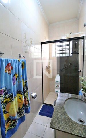 Casa à venda com 180m², 3 quartos e 6 vagasBanheiro Social