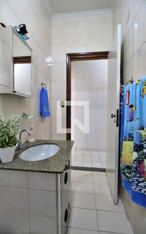 Casa à venda com 180m², 3 quartos e 6 vagasBanheiro Social