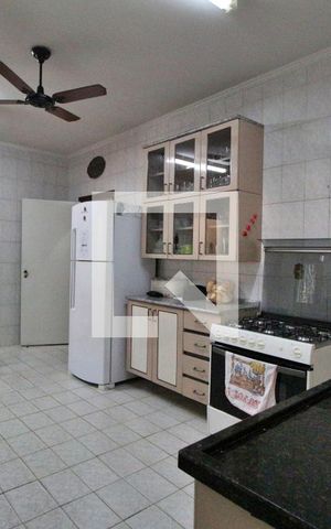 Casa à venda com 180m², 3 quartos e 6 vagasCozinha