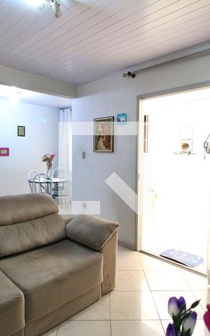 Casa à venda com 180m², 3 quartos e 6 vagasSala (fundos)