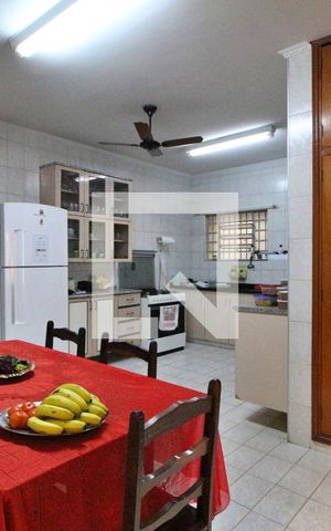 Casa à venda com 180m², 3 quartos e 6 vagasCozinha