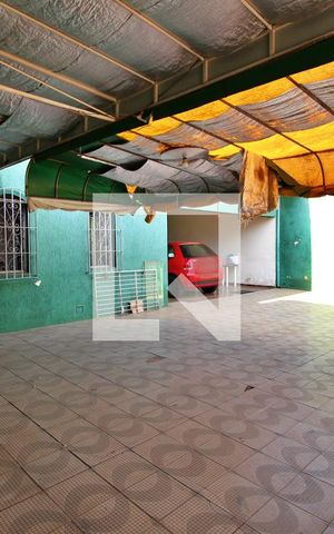 Casa à venda com 180m², 3 quartos e 6 vagasGaragem