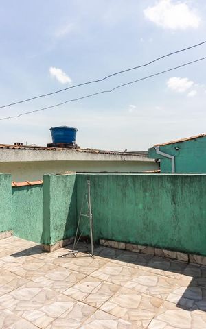Casa à venda com 200m², 3 quartos e 1 vaga Casa à venda com 200m², 3 quartos e 1 vagaSacada