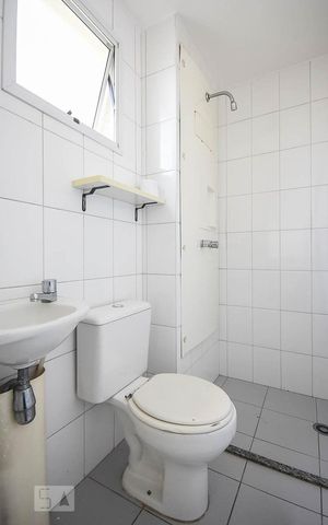 Apartamento à venda com 118m², 4 quartos e 2 vagas Apartamento à venda com 118m², 4 quartos e 2 vagasBanheiro de Serviço