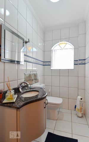 Casa à venda com 163m², 3 quartos e 2 vagas Casa à venda com 163m², 3 quartos e 2 vagasBanheiro 2
