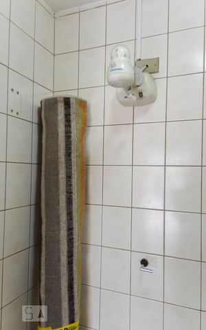 Casa à venda com 163m², 3 quartos e 2 vagas Casa à venda com 163m², 3 quartos e 2 vagasBanheiro de Serviço