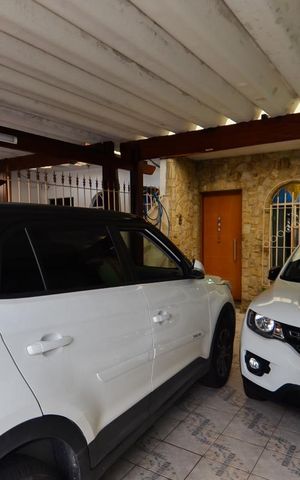 Casa à venda com 163m², 3 quartos e 2 vagas Casa à venda com 163m², 3 quartos e 2 vagasGaragem