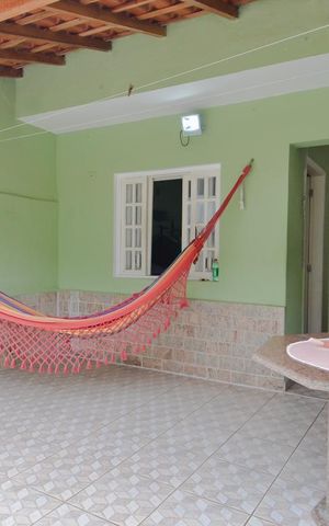 Casa à venda com 163m², 3 quartos e 2 vagas Casa à venda com 163m², 3 quartos e 2 vagasVaranda