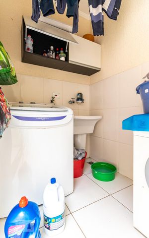 Casa à venda com 150m², 3 quartos e 4 vagasLavanderia