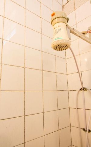 Casa à venda com 140m², 3 quartos e 1 vaga Casa à venda com 140m², 3 quartos e 1 vagaBanheiro social