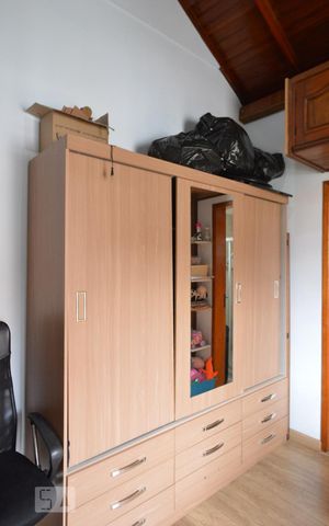 Casa à venda com 200m², 3 quartos e 2 vagasSuite 3