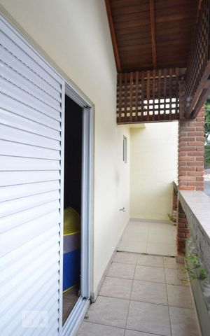 Casa à venda com 200m², 3 quartos e 2 vagasVaranda