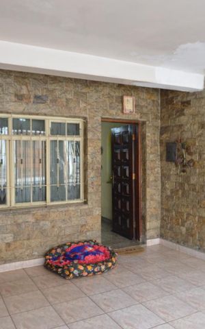 Casa à venda com 200m², 3 quartos e 2 vagasGaragem