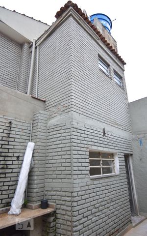 Casa à venda com 200m², 3 quartos e 2 vagasFachada posterior