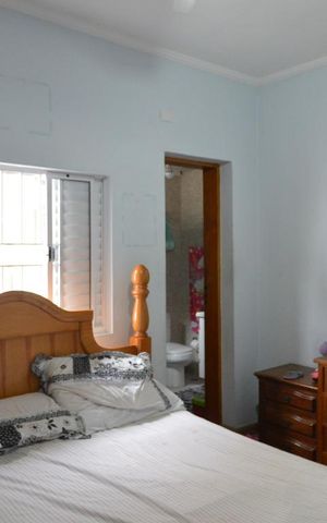 Casa à venda com 200m², 3 quartos e 2 vagasSuite 2