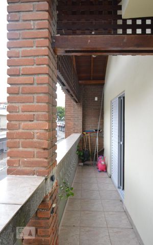 Casa à venda com 200m², 3 quartos e 2 vagasVaranda