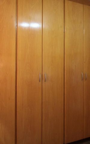 Casa de condomínio para alugar com 332m², 4 quartos e 5 vagasCloset do Quarto 1 (suíte)