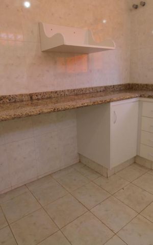 Casa de condomínio para alugar com 332m², 4 quartos e 5 vagasCozinha