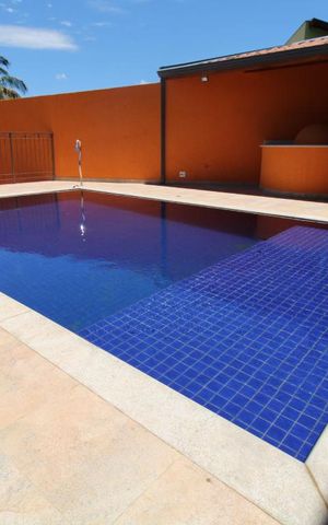 Casa de condomínio para alugar com 332m², 4 quartos e 5 vagasPiscina