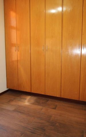 Casa de condomínio para alugar com 332m², 4 quartos e 5 vagasCloset do Quarto 1 (suíte)