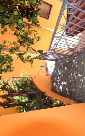 Casa de condomínio para alugar com 332m², 4 quartos e 5 vagasAcesso ao portão independente