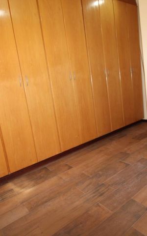 Casa de condomínio para alugar com 332m², 4 quartos e 5 vagasCloset do Quarto 1 (suíte)